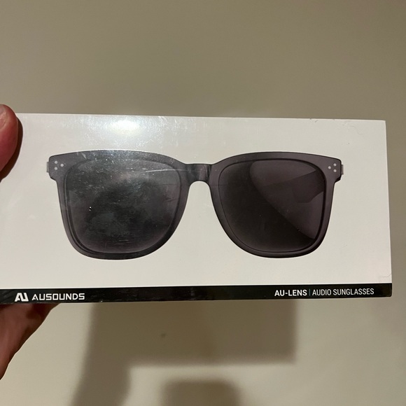 ausounds Audio Sunglasses, Open Ear Wireless Headphones, Polarized Lens, Black, with Storage Box(Tortoise Brown) Ausounds AU-Lens Unisex True Wireless Audio Sunglasses, Black